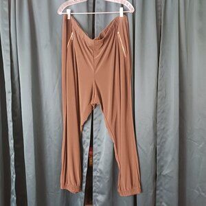 2x zippered pockets Olive green slinky type knit jogger style pants